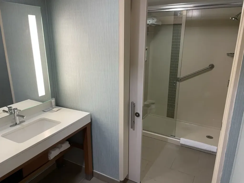Bathroom King Suite Room Hyatt Place Austin Airport