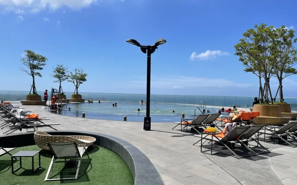 Outside pool Grand Hyatt Jeju