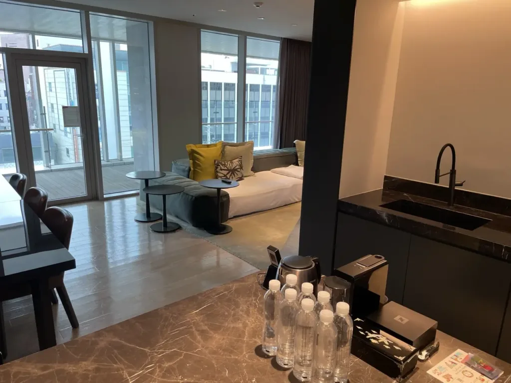 Andaz Gangnam Large Suite