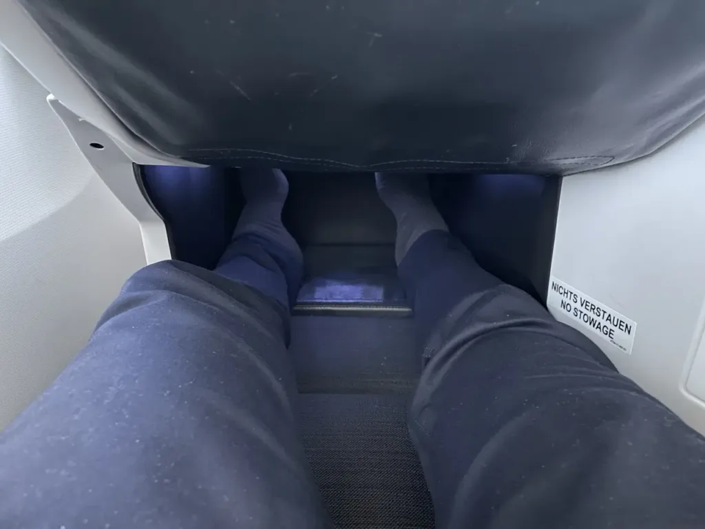 Lie flat seat Austrian Airlines 777-200