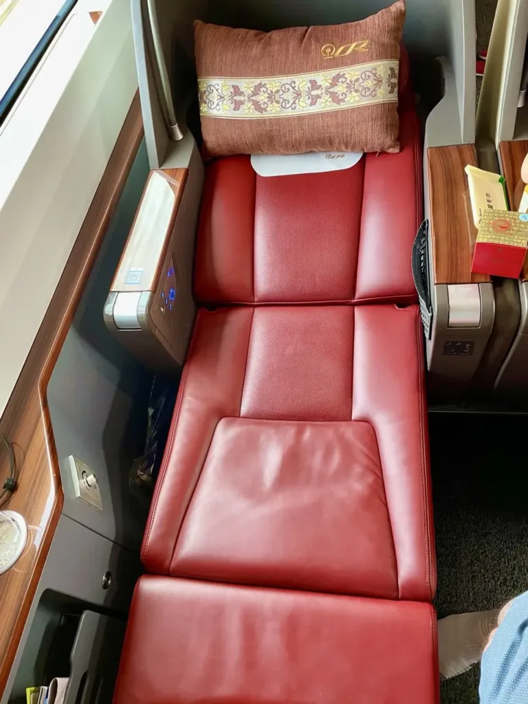 Lie flat seat business class Fuxing High Speed Train China