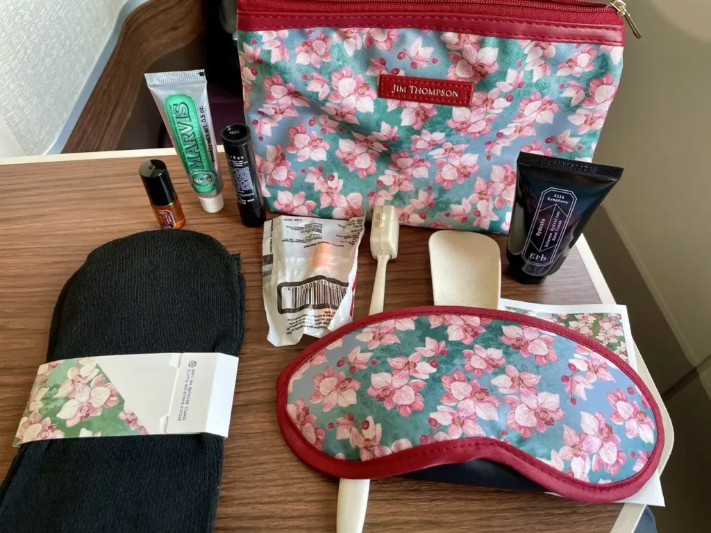 Amenity Kit Thai Airways Business Class