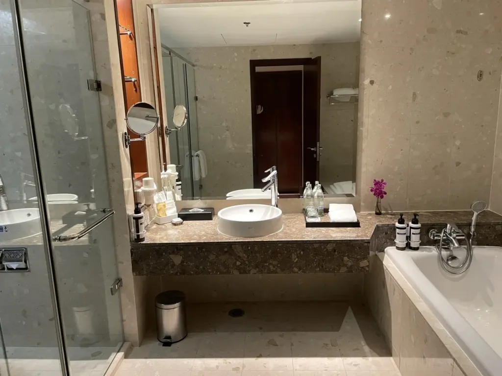 Bathroom Suite Hyatt Bangkok Airport hotel