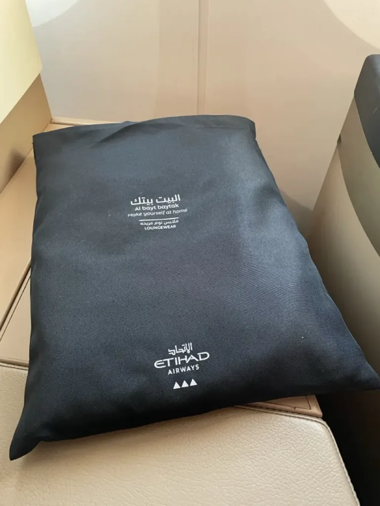 Pajamas Etihad Business Class