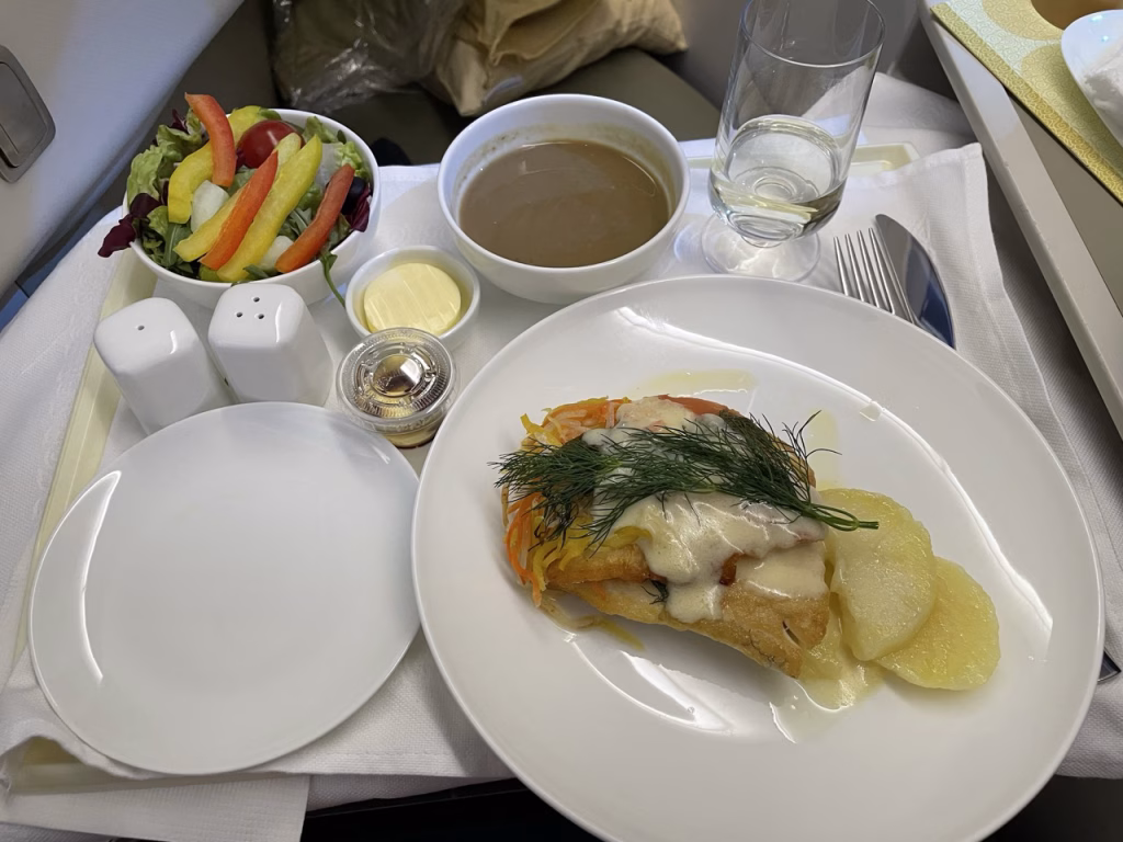 Vietnam Airlines business class main course