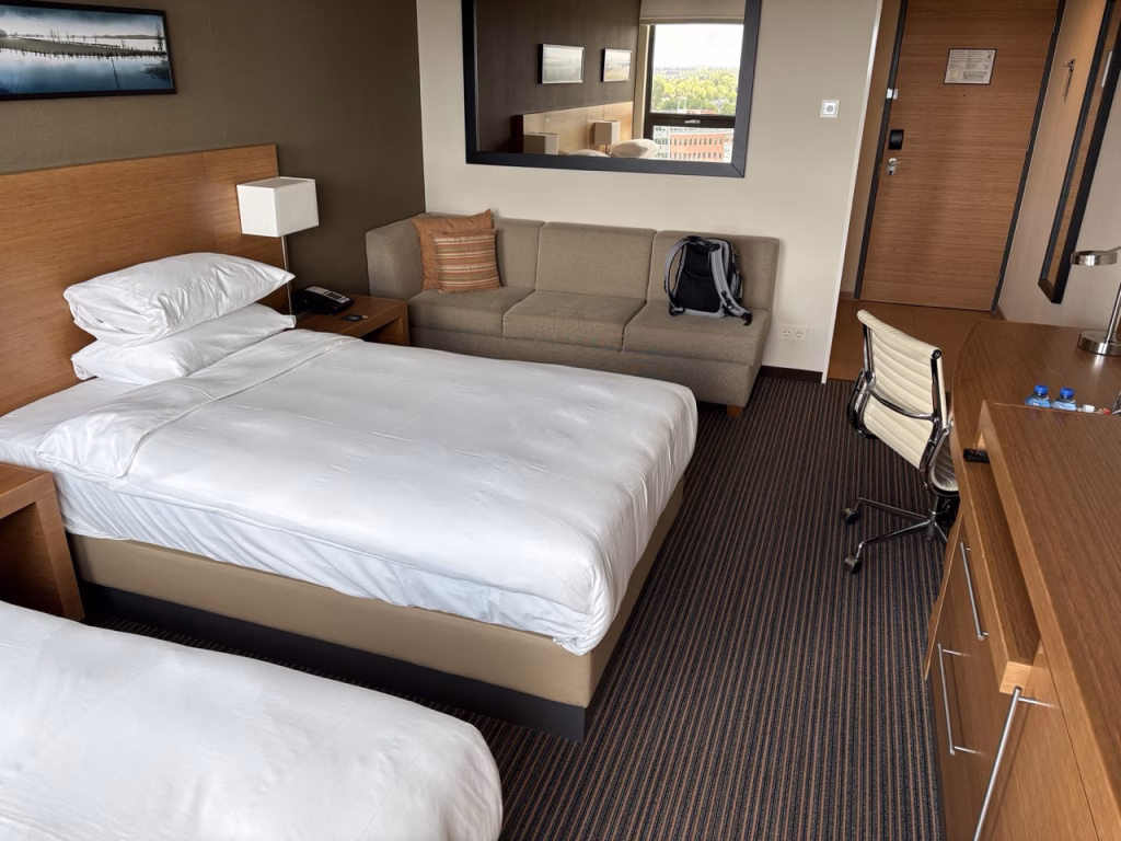Twin Room Hyatt Place Amsterdam Airport