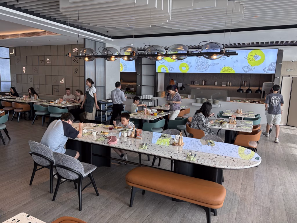 Restaurant Holiday Inn Shanghai Pudong Airport