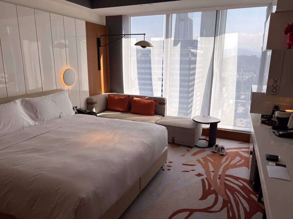 Room W Taipei